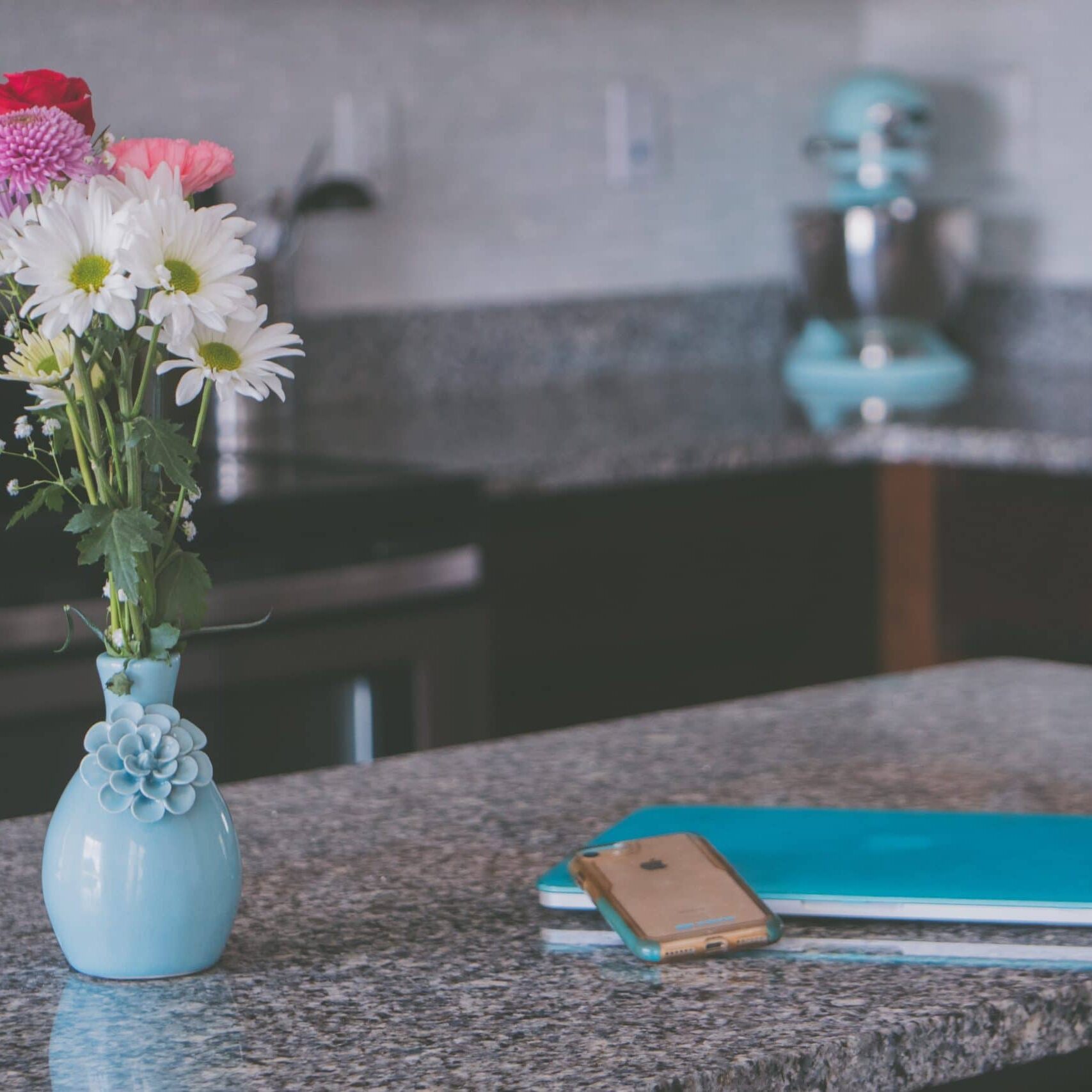 flowers-granite-interior-design-1103561